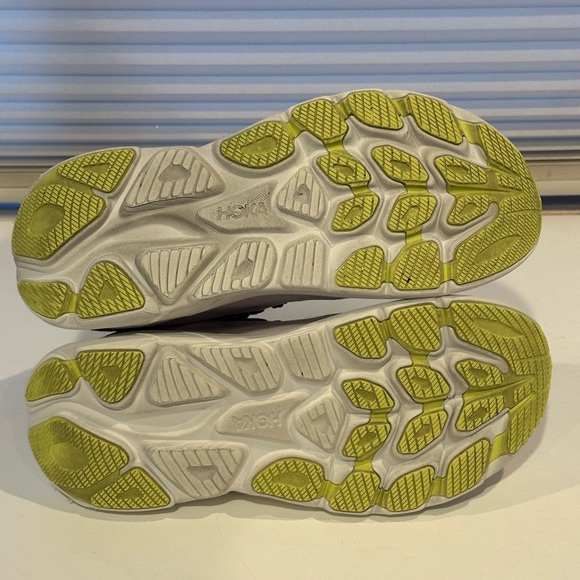 Hoka Clifton 10 Women's Pink Running Shoes size 10.5B - Picture 7 of 9